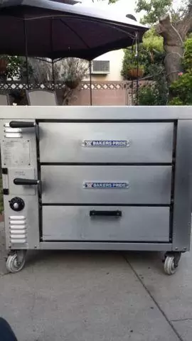 $2,000 Bakers pride pizza oven for sale in bell, california
