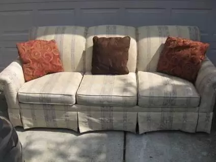 $140 Beautiful Couch
                                                for sale
                                in
                                New Port Richey,
                                Florida