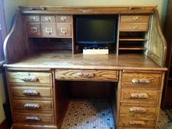 $300 Roll Top Desk
                                                for sale
                                in
                                Mobile,
                                Alabama